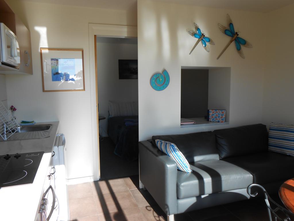 The Penguin Room - Tidelines Of Bicheno Chambre photo