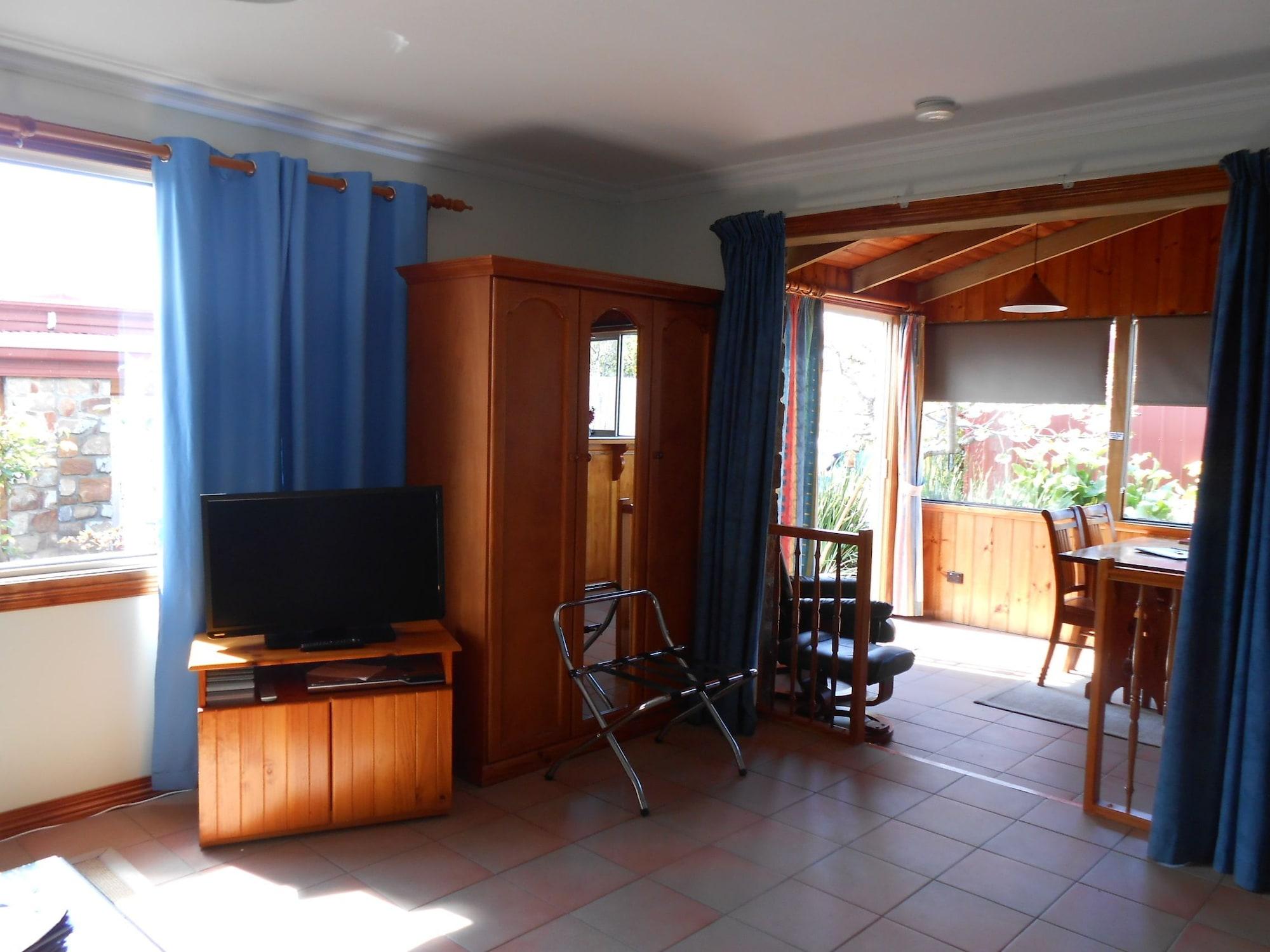 The Penguin Room - Tidelines Of Bicheno Extérieur photo